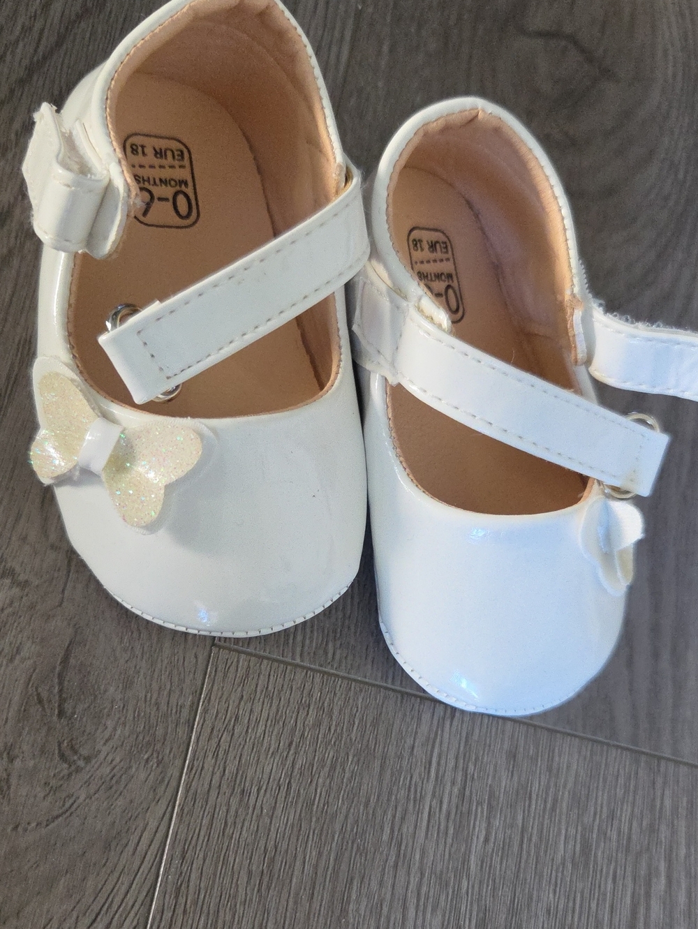 Baby Mary Jane Shoes - White Patent with Glitter Bow
